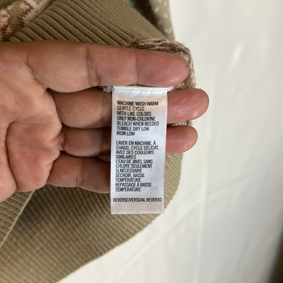 Izod Tan Cardigan Size Medium - Picture 4 of 4